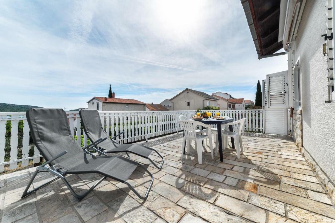 Apartments The Heart Of Croatia 피로바츠 외부 사진