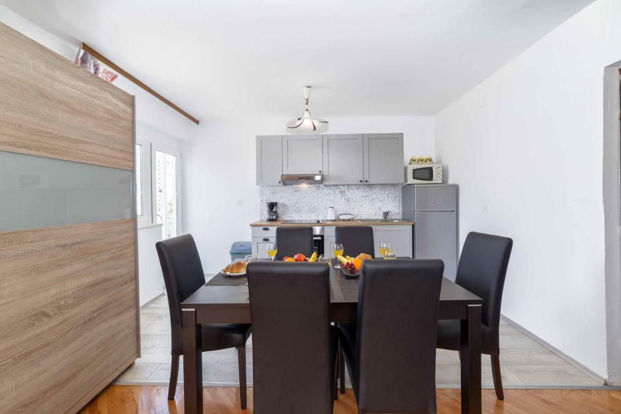 Apartments The Heart Of Croatia 피로바츠 외부 사진